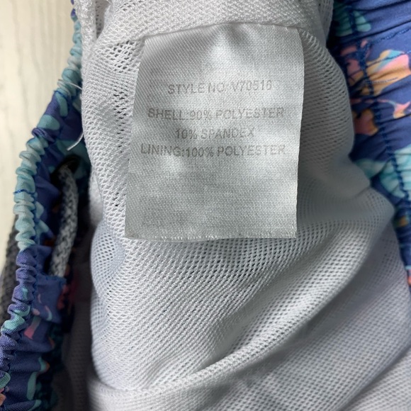 REVOLVE Vintage Summer | Men’s Tropical Turtle Print Swim Trunks - Medium - Picture 11 of 11